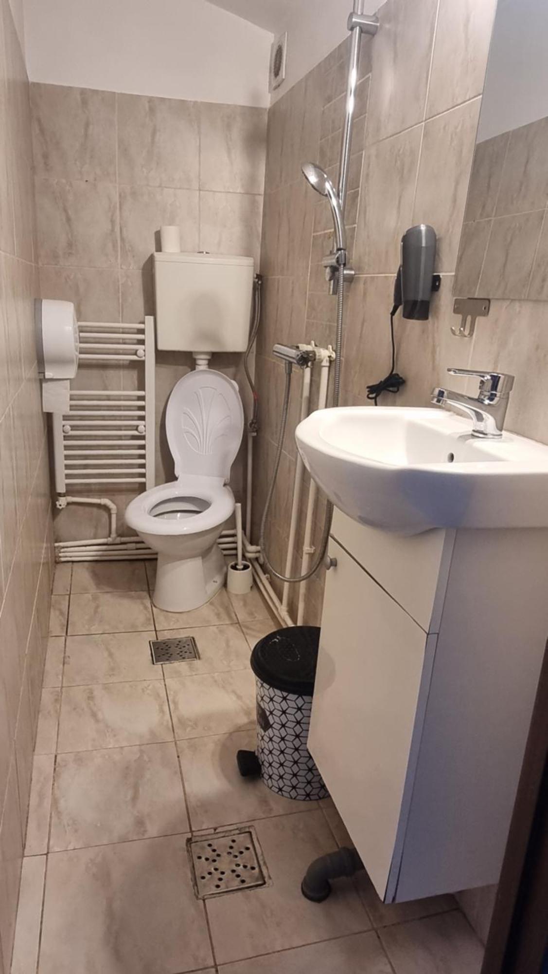 Vila Ris Piata Romana Bukares Bagian luar foto