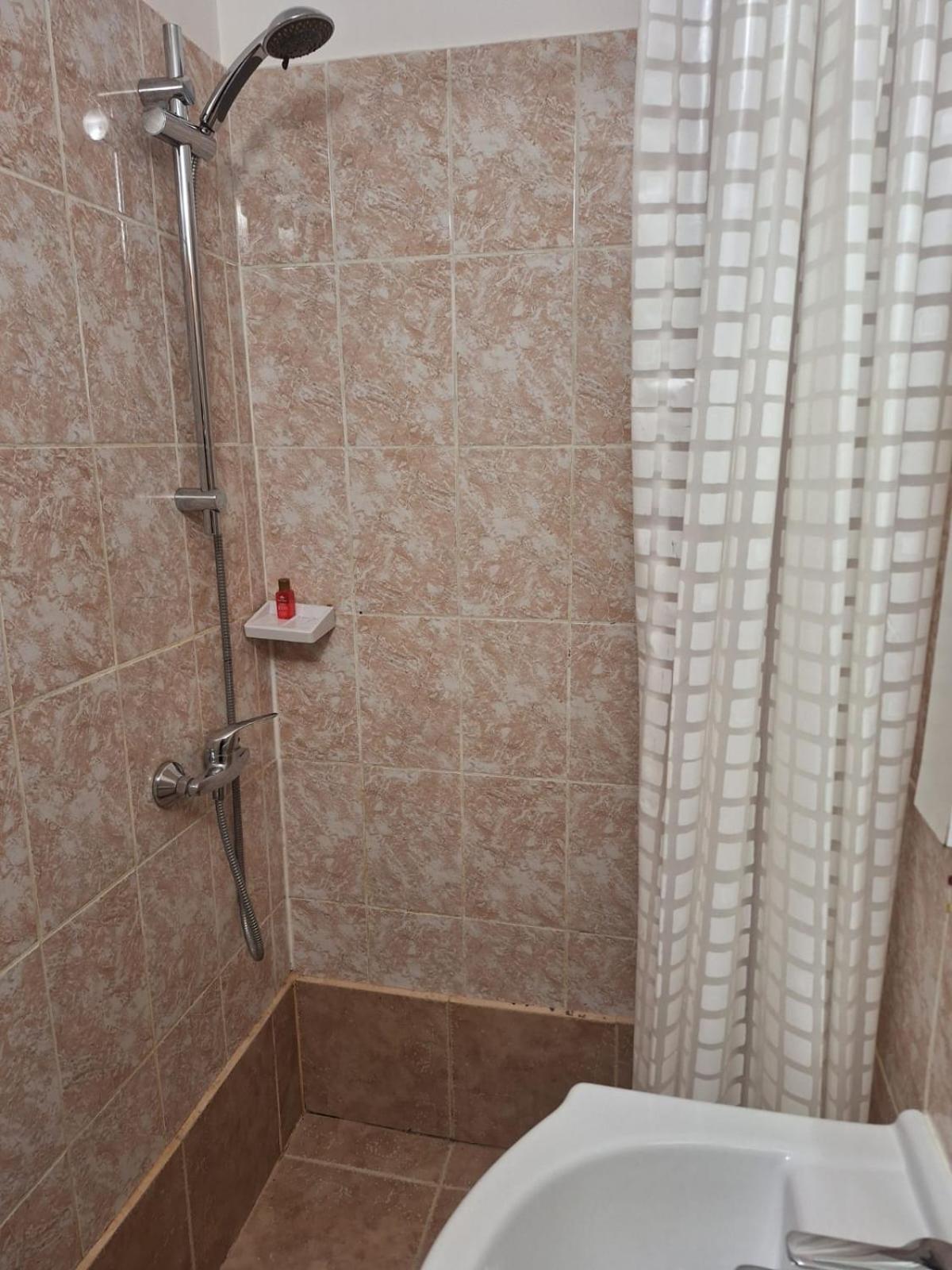 Vila Ris Piata Romana Bukares Bagian luar foto